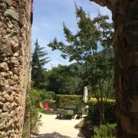 Allée De La Cascade *