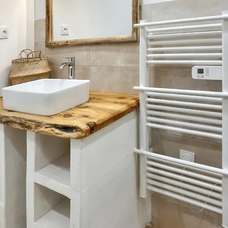 Maison De Charme Avec Piscine Partagee A Feriehus *