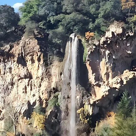Allée De La Cascade Saint-Julien-de-la-Nef