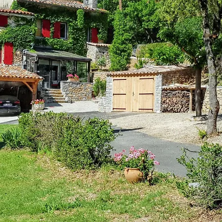 Maison De Charme Avec Piscine Partagee A