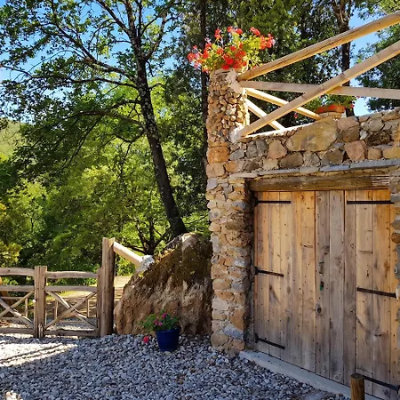 Maison De Charme Avec Piscine Partagee A